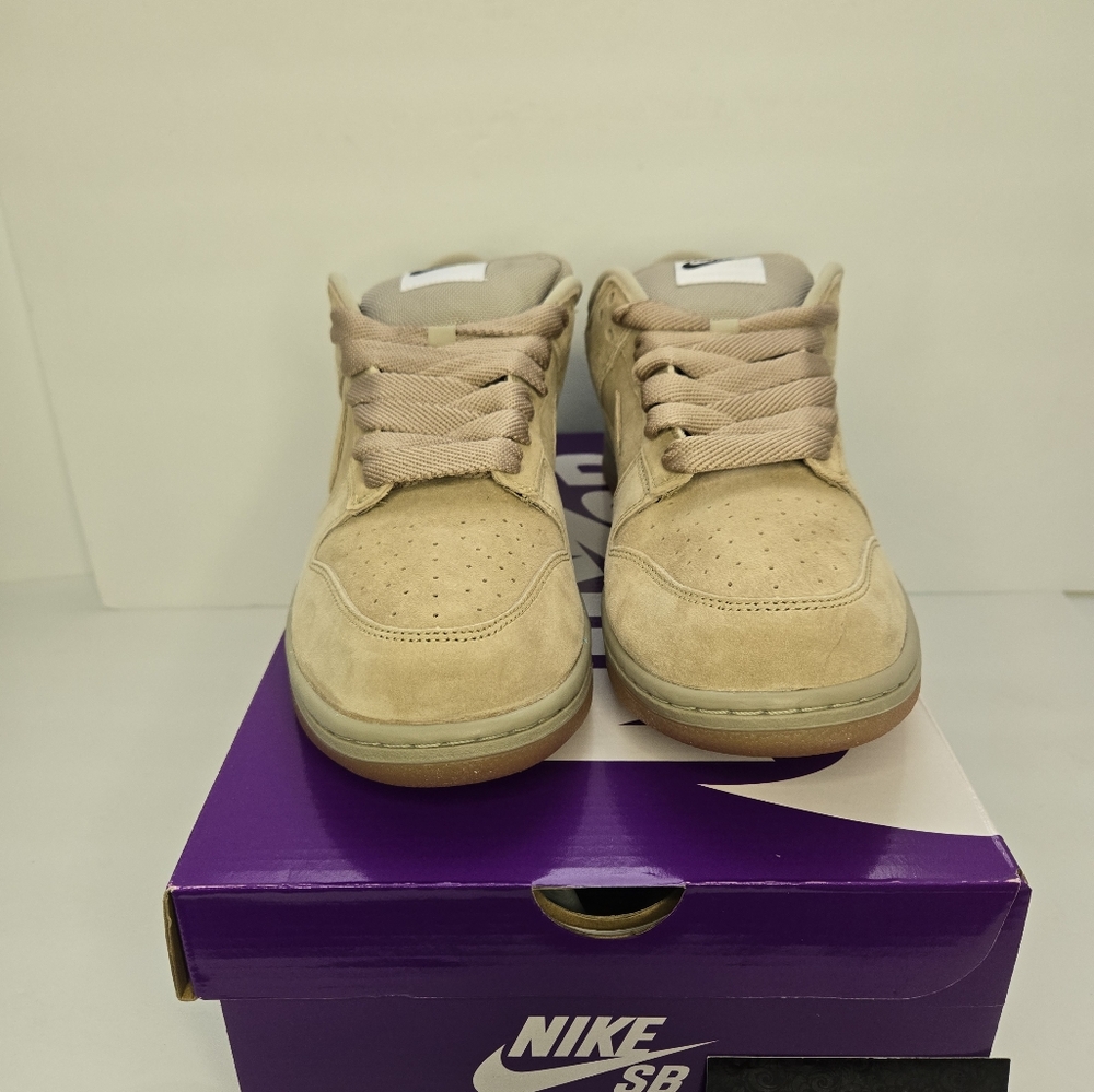 Nike SB Dunk Low - Picture 4 of 9